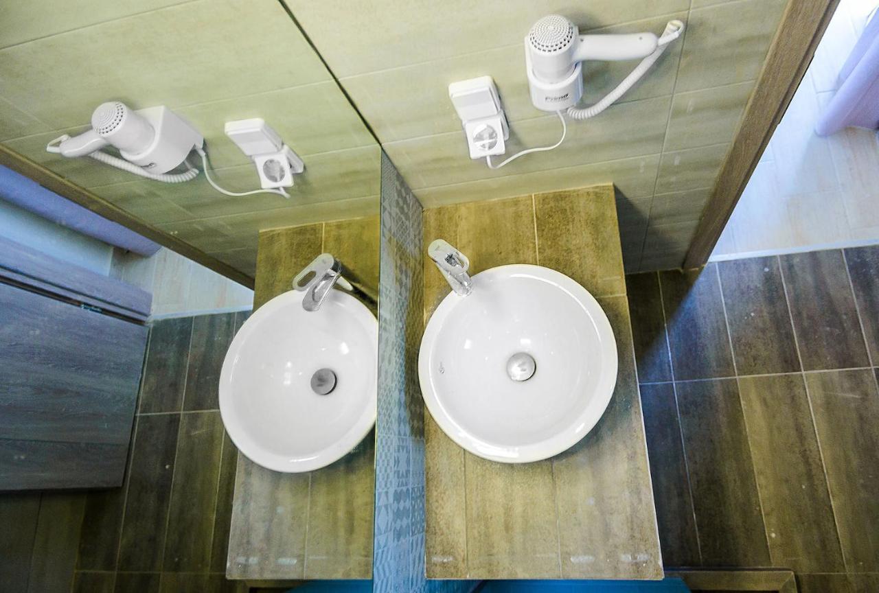 Tzogias Apartments Pan ลาสซี ภายนอก รูปภาพ