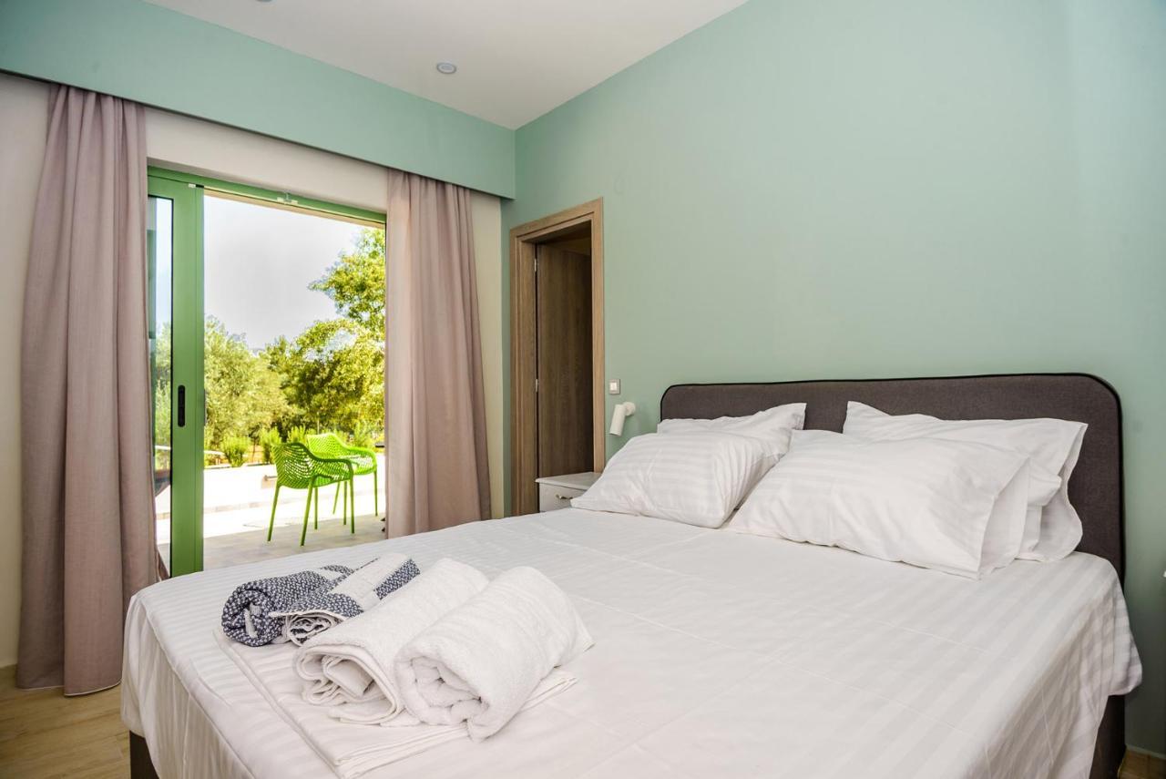 Tzogias Apartments Pan ลาสซี ภายนอก รูปภาพ