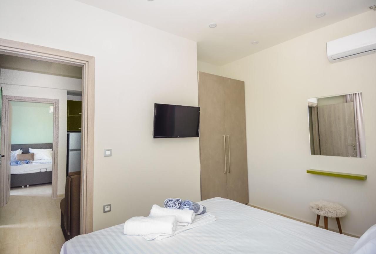 Tzogias Apartments Pan ลาสซี ภายนอก รูปภาพ